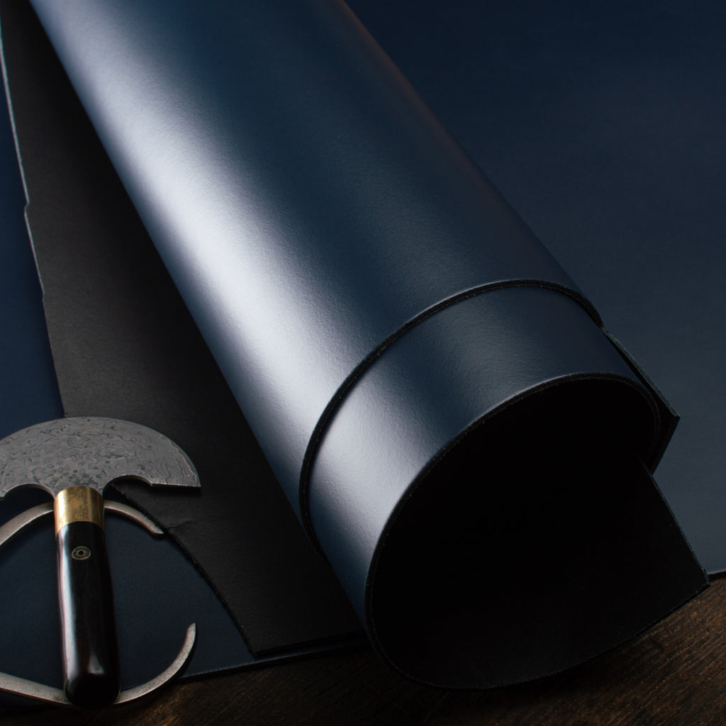 Medium Leather Pixie (Crossbody Bag)